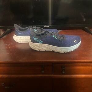 Hoka Blue Running Shoes men’s size 9.5 only worn a couple of times